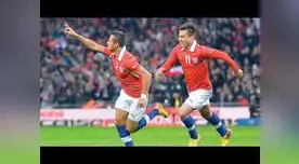 El 'Niño maravilla' y Vargas son los delanteros titulares del equipo de Sampaoli El 'Niño maravilla' y Vargas son los delanteros titulares del equipo de Sampaoli