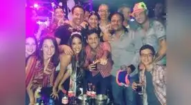 Estuvo de mantel largo. 