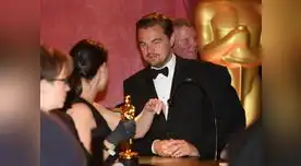 Casi se queda sin premio tras celebración por obtener su primera estatuilla.