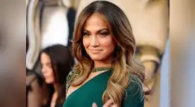 JLo fue criticada al lucir este vestido en American Idol. JLo fue criticada al lucir este vestido en American Idol.