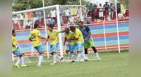 Kontogiannis, Arrieta, Khan y Borges felicitan a Aguirre por su gol.FOT0: R. GUERRA