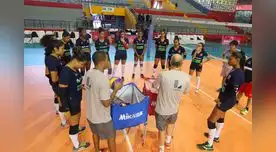 Dialogo del técnico Marisciulo con sus pupilas. FOTO: FPV