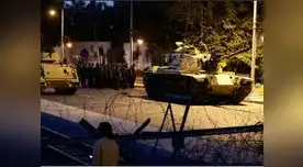 Los tanques toman las calles de Turquía. 