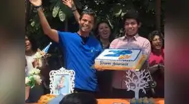 Recibió efusivos saludos por aniversario