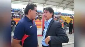 Miguel Miranda y el saludo con el técnico del Vallejo, Ángel Comizzo