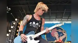  Guns N´Roses: Guitarrista Duff McKagan tomó foto del escudo de Universitario en el Monumental