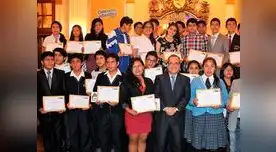 Escolares ganaron medallas en el extranjero