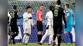 El juez señala un penal para kashima Antlers