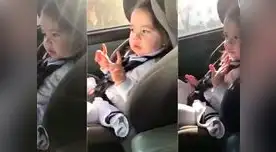 Bebé no pudo resistirse a bailar la pegajosa canción Bebé no pudo resistirse a bailar la pegajosa canción