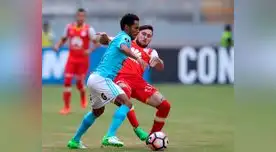 Carlos Lobatón volante del Sporting Cristal solo tuvo algunos destellos de buen fútbol. FOTO: EFE Carlos Lobatón volante del Sporting Cristal solo tuvo algunos destellos de buen fútbol. FOTO: EFE