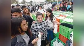 Decenas recibieron el lácteo en la calle