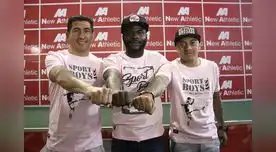 Jhonnier Montaño flaqueado por Johan Fano y Crifford Seminario.FOTO: LIBERO