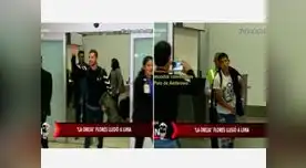 El "Oreja" Flores ganó más cámara de periodistas e hinchas que el español en terminal áreo El "Oreja" Flores ganó más cámara de periodistas e hinchas que el español en terminal áreo