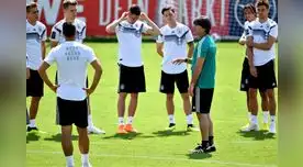 Joachim Löw explica sus normas a los jugadores