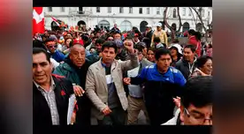 Maestros liderados por el dirigente Pedro Castillo salieron a las calles Maestros liderados por el dirigente Pedro Castillo salieron a las calles