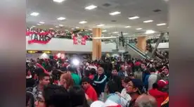 Selección peruana fue recibida por cientos de hinchas