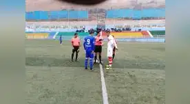 Capitanes del Hualgayoc y Grau en el sorteo antes del inicio del partido. FOTO: Segunda División