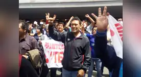 Cientos de maestros tomaron Av. Abancay en dirección al Congreso de la República Cientos de maestros tomaron Av. Abancay en dirección al Congreso de la República