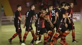 Festejo del Melgar por la victoria y seguir puntero en el Clausura