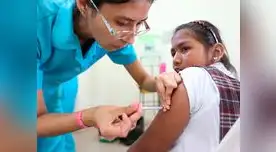 La vacuna debe ser aplicada a través de 2 dosis. Una vez aplicada la primera dosis, debe esperar 6 meses para que sea aplicada la segunda