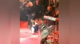 Alejandro Fernández cae durante concierto y desata la furia de sus fans 