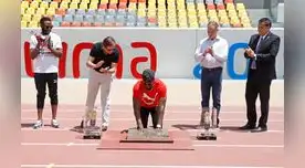 Usain Bolt en plena ceremonia en el estadio de atletismo Usain Bolt en plena ceremonia en el estadio de atletismo