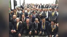 Algarabía total de los integrantes de la promoción Jorge More Briceño 