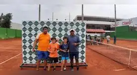 Momento emocionante de la premiación. FOTO: Roberto Saavedra