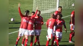 Esta escena de gol se repitió en cinco veces. FOTO: LIBERO