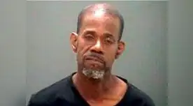 Estados Unidos: Sin querer ladrón muestra su nombre y dirección a la cajera del banco que atracó Estados Unidos: Sin querer ladrón muestra su nombre y dirección a la cajera del banco que atracó