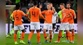 Festejo de los jugadores de Holanda tras la victoria 4 a 2 ante Alemania. FOTO: EFE