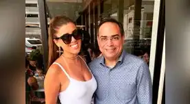 Yahaira Plasencia posa al lado de un grande, Gilberto Santa Rosa