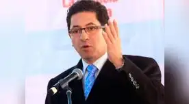 Salvador Heresi se pronuncia sobre disolución del Congreso Salvador Heresi se pronuncia sobre disolución del Congreso
