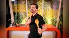 La hizo linda en la cocina.