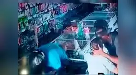  Ladrón besa a anciana y rechaza su dinero durante robo en supermercado [VIDEO]