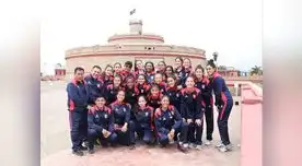 Las chicas posando en la fortaleza Real Felipe