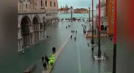 El agua desciende en Venecia pese a nuevas inundaciones El agua desciende en Venecia pese a nuevas inundaciones