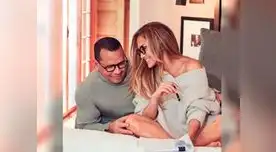 Pareja se muestra muy enamorada