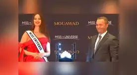 La corona tiene un diamante amarillo de 62 quilates rodeada de 1000 diamantes La corona tiene un diamante amarillo de 62 quilates rodeada de 1000 diamantes