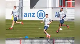 Jugadores del Bayern respetando la distancia.