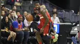 Buscan que un número limitado de miembros de la familia se unan a los jugadores, en caso de que se reanude la temporada.