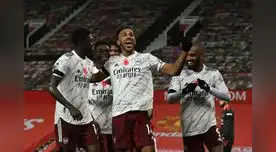 Arsenal se impuso 1-0 al Manchester United. Arsenal se impuso 1-0 al Manchester United.