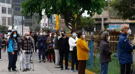 Más de cien personas acudieron en horas de la mañana para recibir la dosis de la vacuna contra la difteria, en especial adultos mayores.