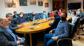 Manuel Merino y los ministros reunidos en plena madrugada.