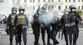 Gloria Cano, abogada de la Asociación Pro Derechos Humanos, presentó una denuncia penal por los delitos de homicidio agravado y abuso de autoridad en contra de Merino, Flores Aráoz, Rodríguez y altos mandos policiales.