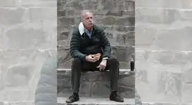 Alfredo Barnechea renuncia a su precandidatura. Alfredo Barnechea renuncia a su precandidatura.