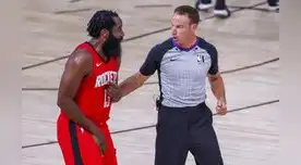 Harden multado con 50.000 dólares por violar protocolos sobre el coronavirus.