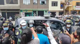 Enfrentamientos entre vecinos de Santa Anita y la PNP. Enfrentamientos entre vecinos de Santa Anita y la PNP.