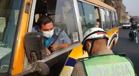 Los policías controlaron el cumplimiento de las nuevas normas restrictivas decretadas por el Gobierno. Los policías controlaron el cumplimiento de las nuevas normas restrictivas decretadas por el Gobierno.