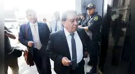 El fundado de Podemos Perú, José Luna Gálvez, habría omitido información en su hoja de vida. El fundado de Podemos Perú, José Luna Gálvez, habría omitido información en su hoja de vida.